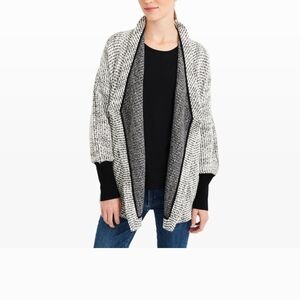 Club Monaco - Cozy Black and White Women's Sweater Marled Sweater - Size Small